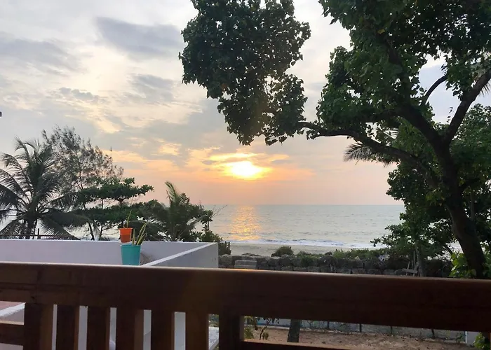 Lemon Dew Beach House, Alleppey Beach
